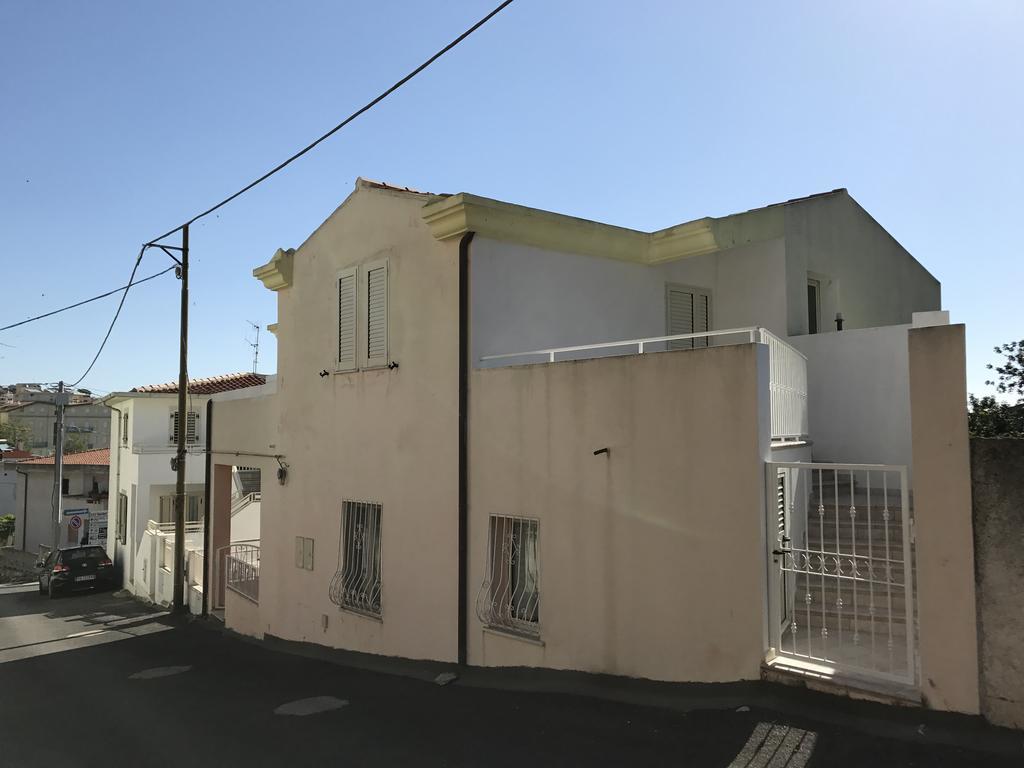 Casa Rosa Lägenhet Cala Gonone Exteriör bild